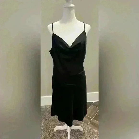 Black Chemise XL - Picture 1 of 6